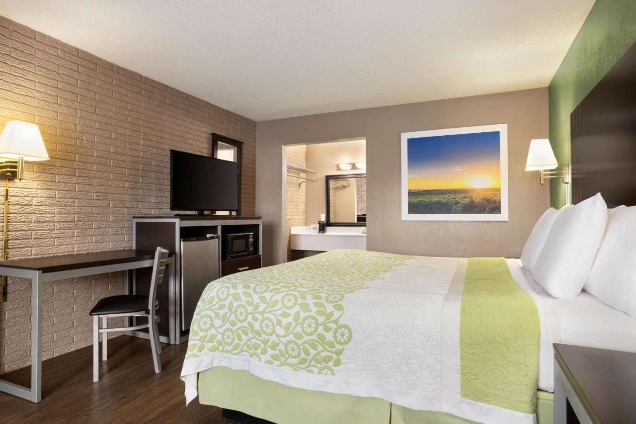 Days Inn By Wyndham Hardeeville/ I-95 State Line Екстер'єр фото