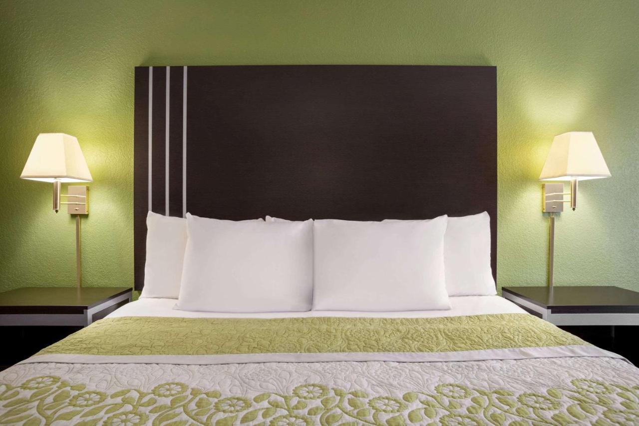 Days Inn By Wyndham Hardeeville/ I-95 State Line Екстер'єр фото