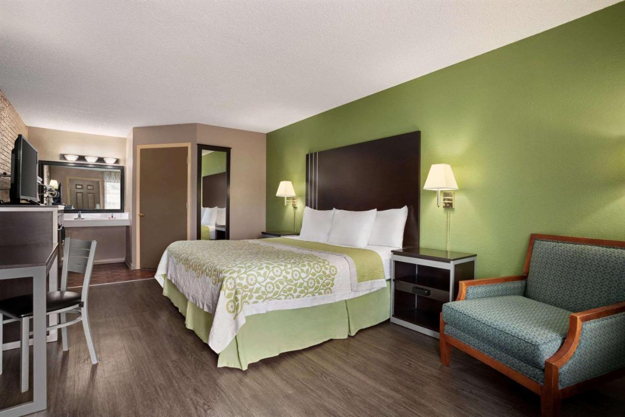 Days Inn By Wyndham Hardeeville/ I-95 State Line Екстер'єр фото