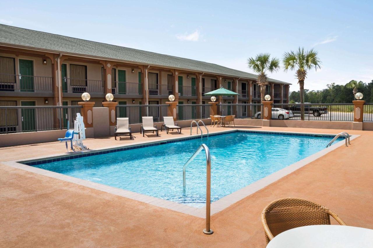 Days Inn By Wyndham Hardeeville/ I-95 State Line Екстер'єр фото