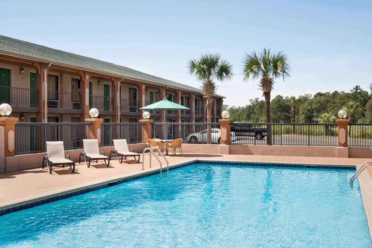 Days Inn By Wyndham Hardeeville/ I-95 State Line Екстер'єр фото